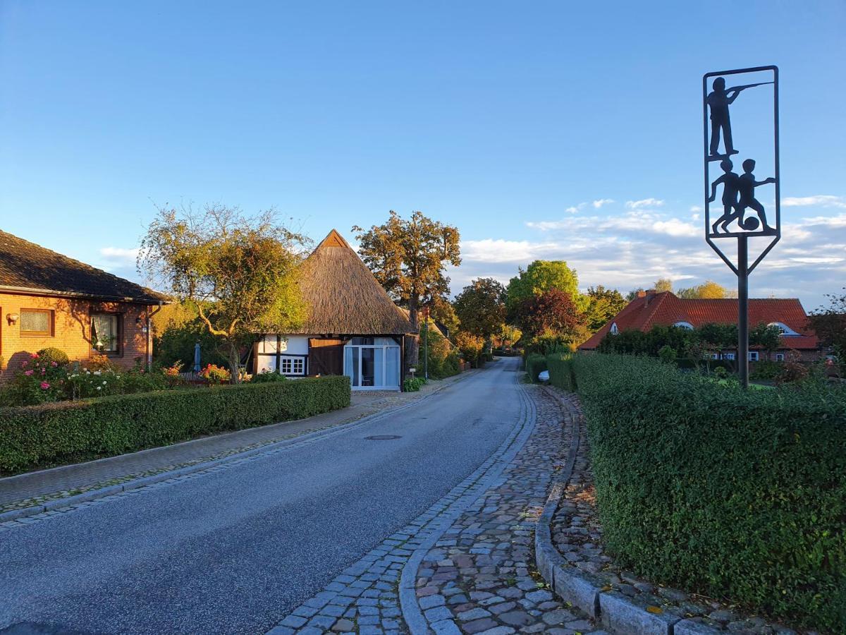 Ostssespitze Villa Riepsdorf Exteriör bild